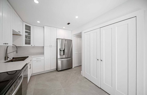 Tropic Isle House | 2217 Managed by Brampton Park