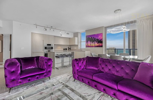 Hollywood South Central Beach Condo | 25 min to MAJOR INTERNATIONAL SPORTING EVENT! High-Floor High-Class: Luxury Oceanview Escape with Views