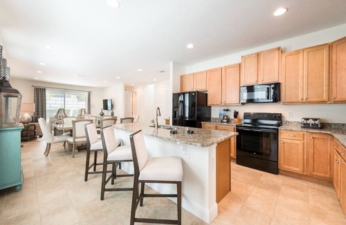 West Kissimmee House | 25% Off 15 BR! Near Disney!