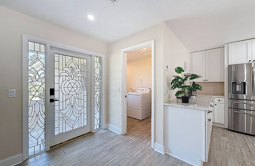 Barrington Hills Cottage | 2631 Cedarglen Drive
