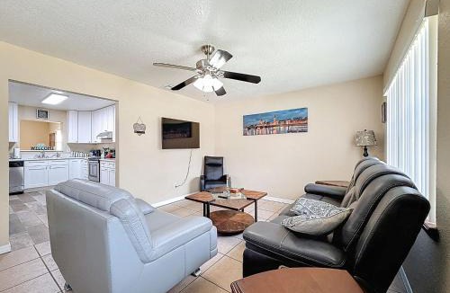 Tampa House | 2737 Bel Aire Circle