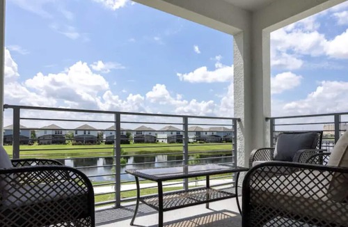 Kissimmee Condo | 2bd/2ba condo close to Disney, Storey Lake
