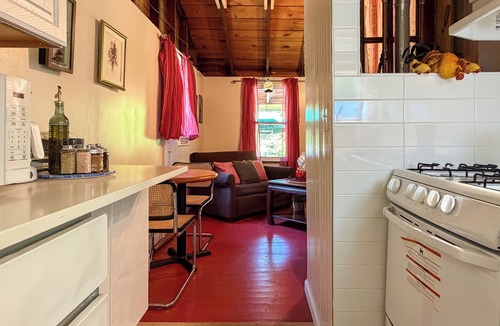 Sparrow Bush Cabin | 2bed small, Rustic cabin, Patio, games, 5 min to DE river, 8 min to Port Jervis.