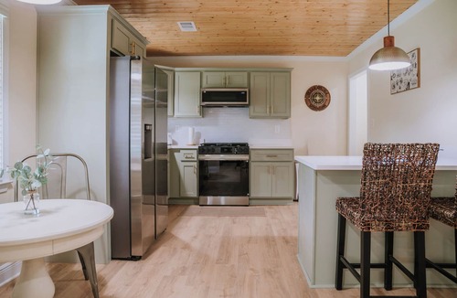 Ocean Springs House | 2BR/1BA in Golf Cart District near Beaches and Downtown! The Beachcomber B