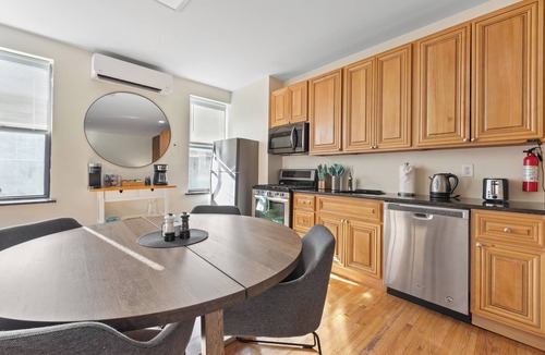 Harsimus Cove Apartment | 2BR Apartment in Historic Brownstone, 7 Min Train to NYC, Downtown Jersey City