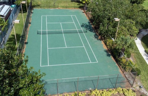Florida Center Villa | 2BR near Universal & Epic Universe–Pool & Gym