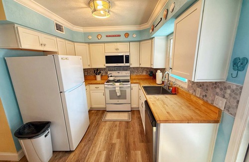Port Canaveral House | 2BR Oceanfront Townhouse w/private beach access
