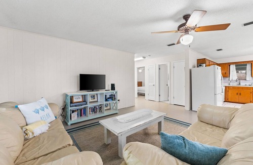 Laguna Beach House | 2BR Sleeps 7 Pet Friendly 1 Block To Beach