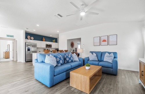 Candler House | 3/2 + Golf Cart + Dog Friendly + Near Eastport