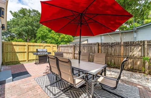 Disston Heights House | 3/2 Home Close to Beaches and Heart of the city