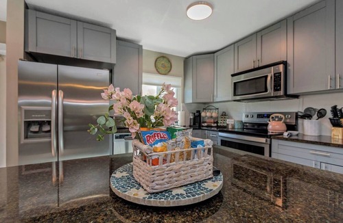 Bearss Plaza House | 3/2 king bed Gameroom CloseBush Gardens USF&Moffit