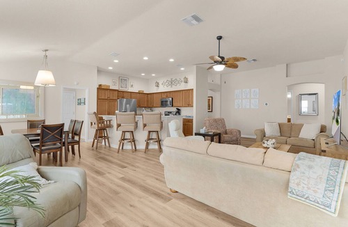 Wildwood Villa | 3/2 Pet Friendly Courtyard Villa