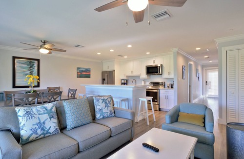 Meadows Condo | 3 Bed 3 Bath Condo @ Bayfront Suites - CLEANING FEE INCLUDED (Non-Waterfront)