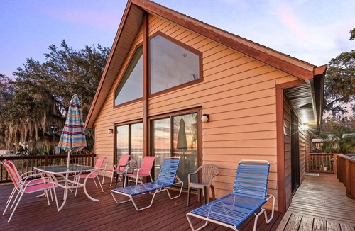 Clermont Cabin | 3-bedroom cabin in gorgeous Clermont with AC