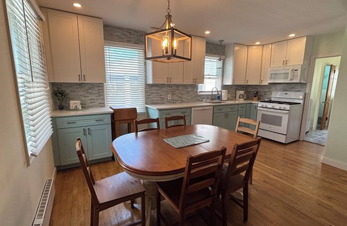 Brigantine Cottage | 3 bedroom, family-friendly, beach retreat only 1 block to the beach or bay