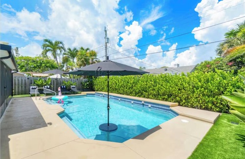 Lake Worth House | 3-bedroom house w/pool, close to beach, and golf courses in Lake Worth Beach
