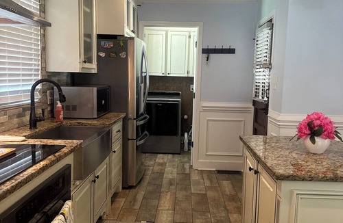 Warner Robins House | 3-bedroom house in serene Warner Robins with cool AC and a pool.