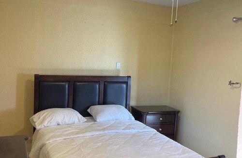 Pine Hills House | 3-bedroom house in charming Daytona Beach with pool and fast WiFi. Book now