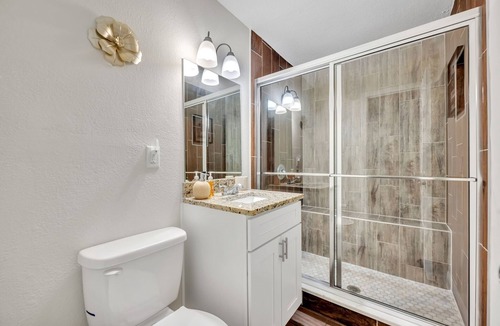 Pine Hills House | 3-bedroom house in charming Orlando with cool vibes and AC