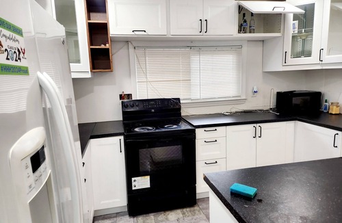 Dix Hills House | 3-bedroom house in welcoming Dix Hills with AC for relaxing stays