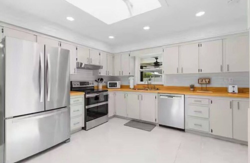 Brooksville House | 3-bedroom house near Croom with Pool for relaxing stays