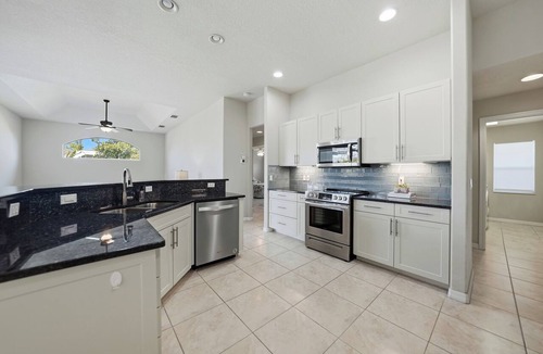 Gulf Cove House | 3-bedroom house w/Saltwater Pool in Boating community