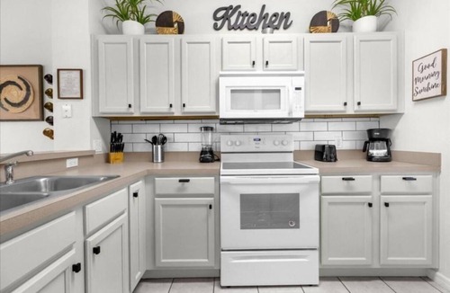 Sunset Lakes House | 3 Bedrooms/2.5 Bathrooms/Encantada Resort(8529 BL)