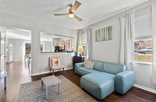Crestwynd Bay House | 3 Bedrooms 25 Bathrooms Crestwynd Bay 7614Li