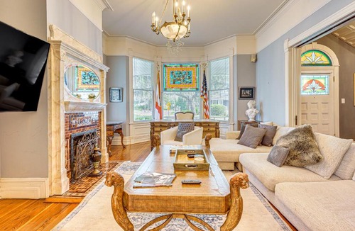 Historic District House | 3 Blocks to Ocala Square! Historic Home w/Hot Tub