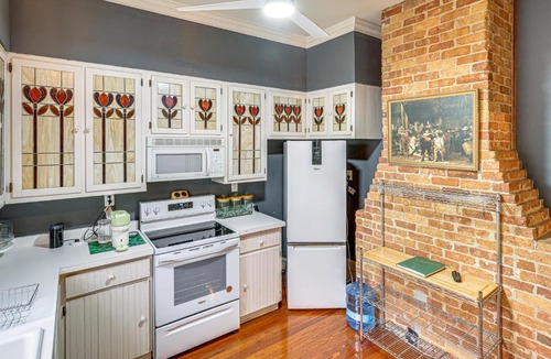 Historic District House | 3 Blocks to Ocala Square! Historic Home w/Hot Tub