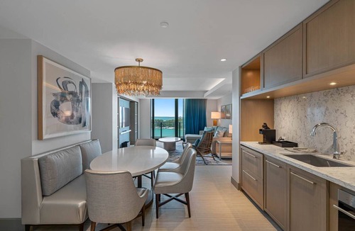 Clearwater Beach Condo | 3-BR Residence @ JWM Clearwater Beach ~ Pool, Hot Tub, Spa, Fitness Center, FREE Activities ~ #1411
