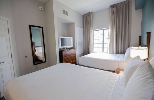 Highlands - Perkins Hotel | 3 Convenient Units w/Full Kitchen! 14-minute walk to Louisiana State University