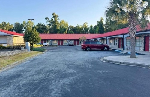 St. George Hotel | 3 Great Value Rooms Near Taco Bell – Each w/TV, Perfect for Travelers