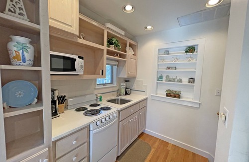 Seaside House | 3 Houses to Beach in Seaside, One Block to Town, Shops, Restaurants + 2 Bikes