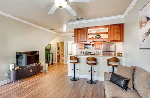 Tallahassee Apartment | 3 Mi to Fsu! Pet-friendly Townhome w/Pool Access