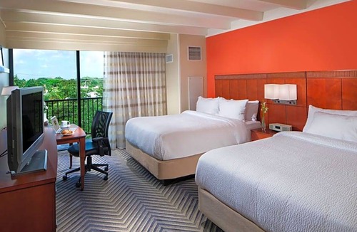 Fort Lauderdale Hotel | 3-Star Hotel ∙ Courtyard by Marriott Fort Lauderdale East / Lauderdale-by-the-Sea