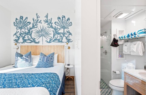 Rosemary Beach Hotel | 303 Rosemary Beach Inn - Includes Beach Chairs & Complimentary Breakfast + Access to 4 Pools