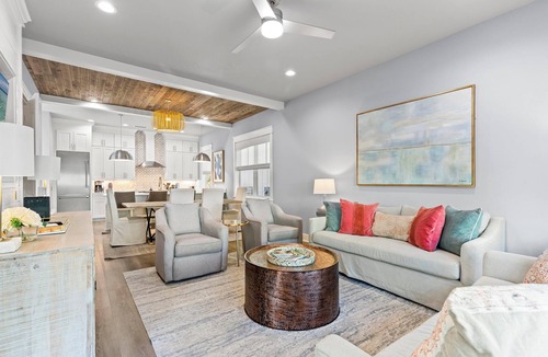 Treetop House | 30A Beach House Scissortail - Pet Friendly, Pool, Beach, Sleeps 18 - Free Golf!