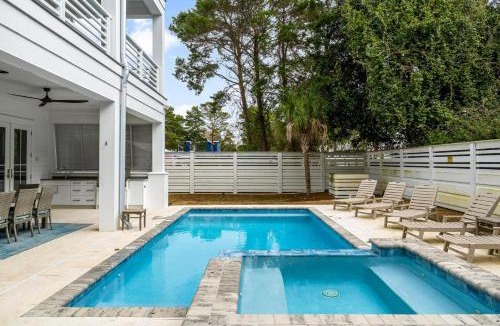 Gulfview Heights Apartment | 30A Beach House - Dream by the Sea by Panhandle Getaways