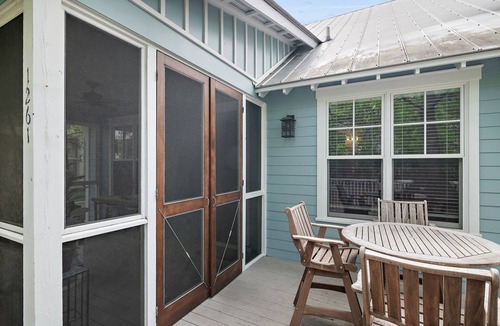 Forest District House | 30A Retreat LSV + Bikes + Beach Chairs,Sleeps 10, Heart of WaterColor