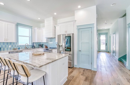 Gulfview Heights House | 30a Walnut Escape | 10BR | Carriage House! Pool & Spa! Deeded Beach Access!