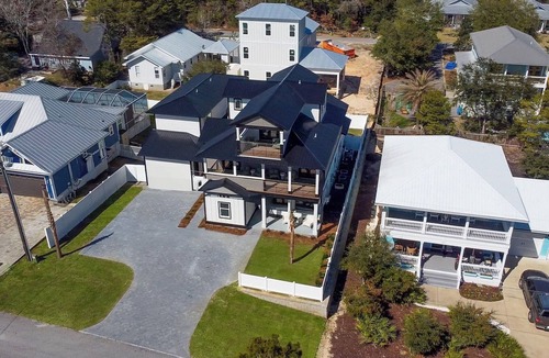 Gulfview Heights House | 30a Walnut Escape | 10BR | Carriage House! Pool & Spa! Deeded Beach Access!