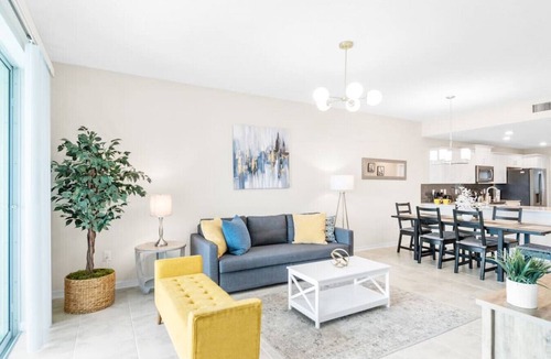 Kissimmee Condo | 3161-305 Condo Resort Water Park Pools near Disney