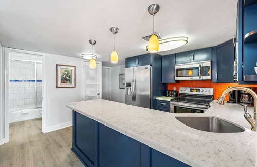 Holiday Isle Condo | 320- Beautifully remodeled Beachfront Condo, spectacular views