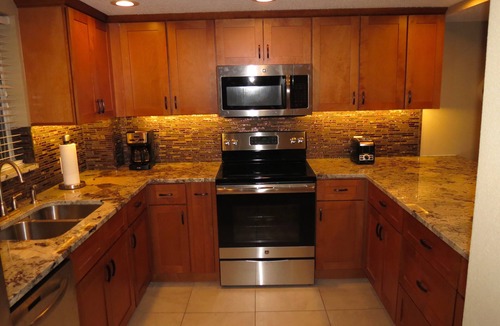 Marathon Condo | 33% Off. Summer Seaweed Sale! Oceanfront Condo On The Beach With A Pool!