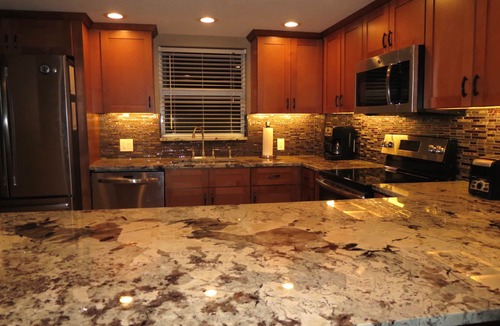Marathon Condo | 33% Off. Summer Seaweed Sale! Oceanfront Condo On The Beach With A Pool!