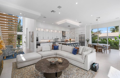 Delray Beach House | 334 | Walk to Atlantic Ave | Heated Pool & Spa | FreeBee Zone | by DelrayNightly