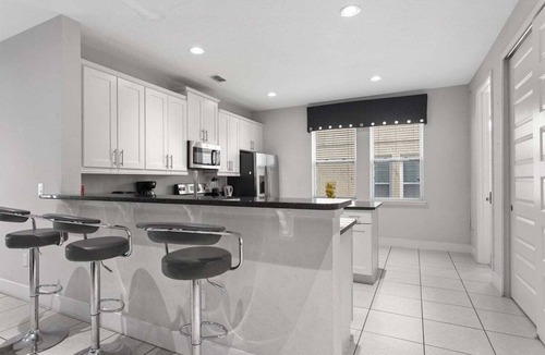 West Kissimmee Cottage | 350-360 Huge Villas - Near Disney - 15 BDs