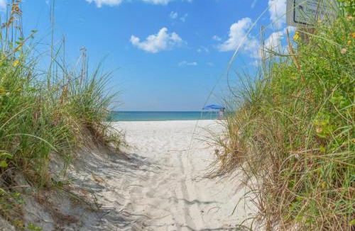 El Centro Beach House | 3B - Livin' La Villa Loca