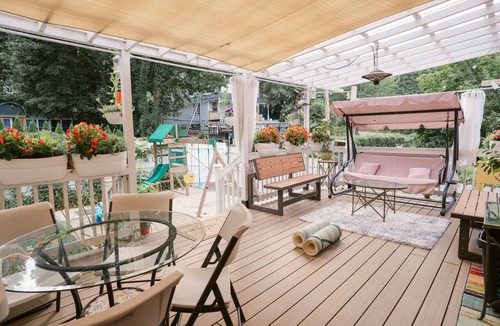 Roslyn House | 3Bedrooms+2Bath- Modern vibe in historic Roslyn home on Long Island
